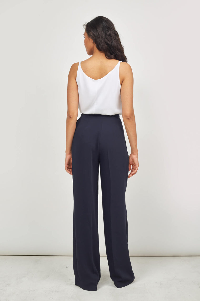 WIDE ELONGATED