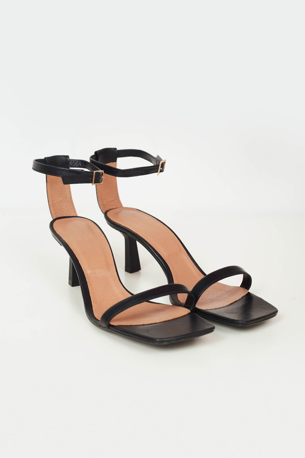 THIN STRAPPY HEELED SANDALS