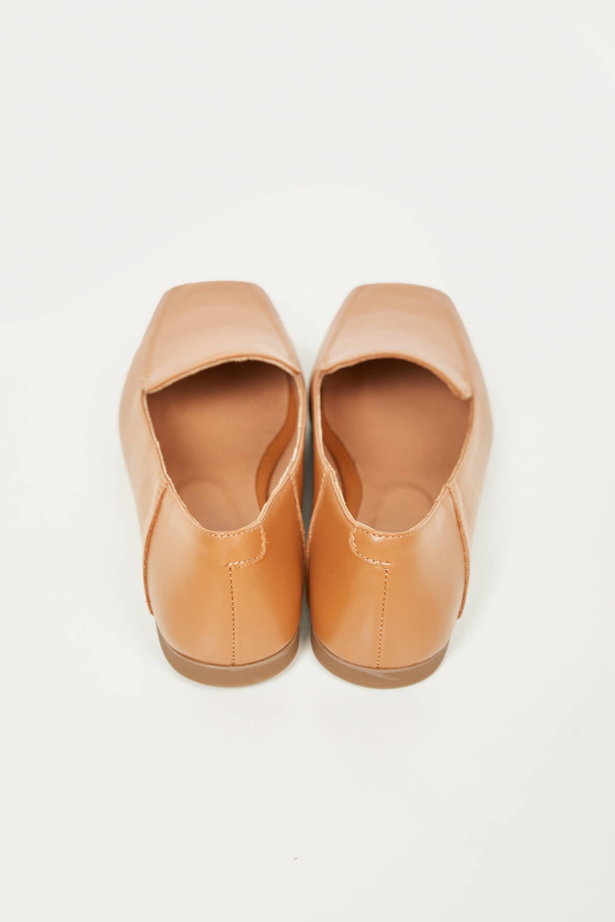LEATHER LOAFERS