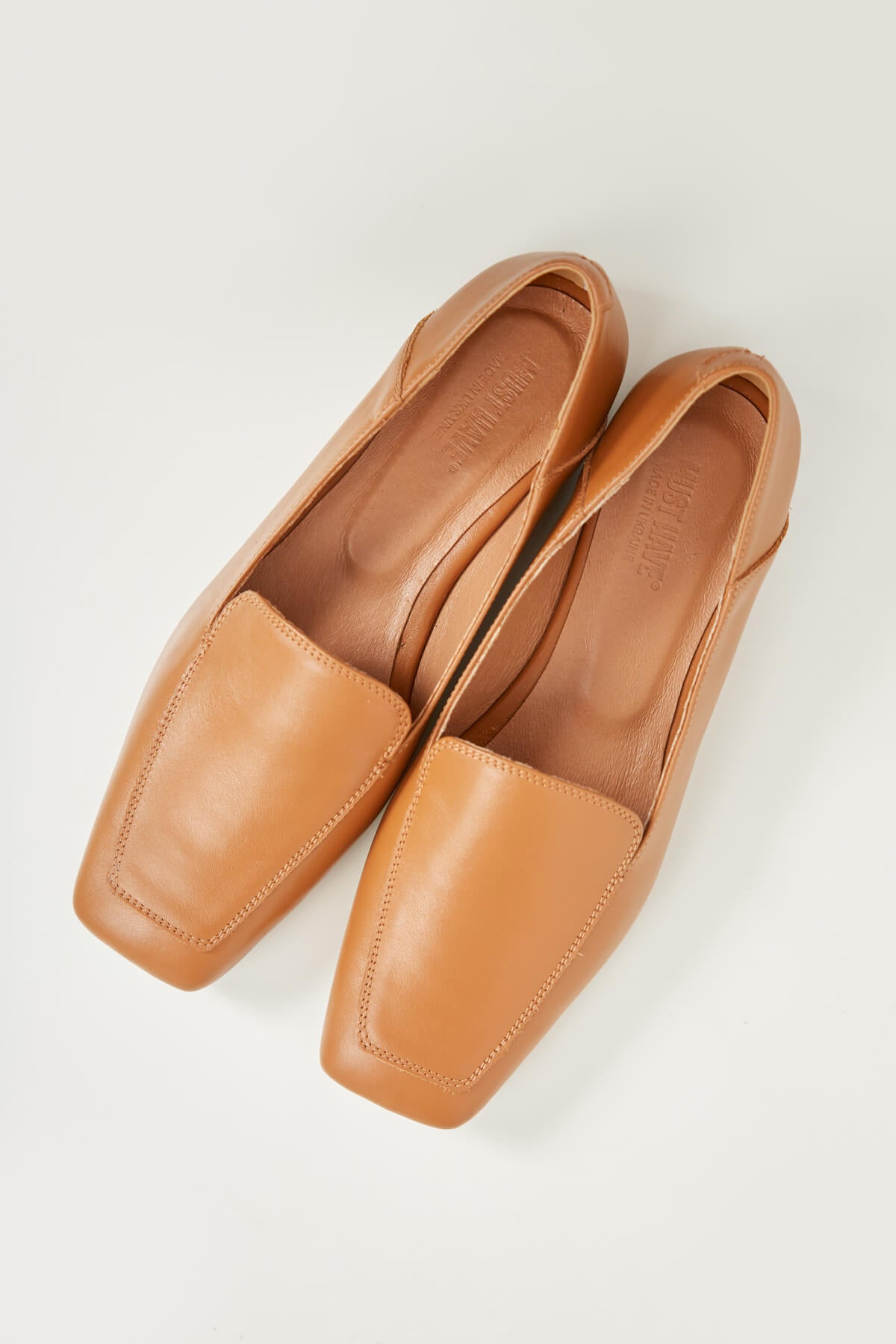 LEATHER LOAFERS
