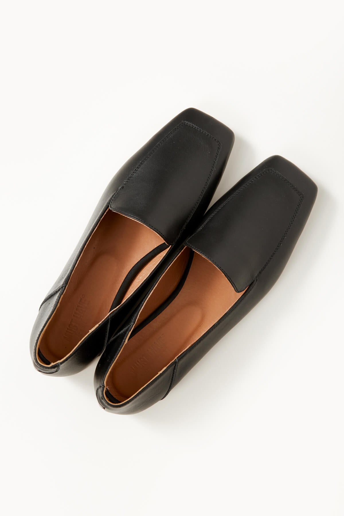 LEATHER LOAFERS