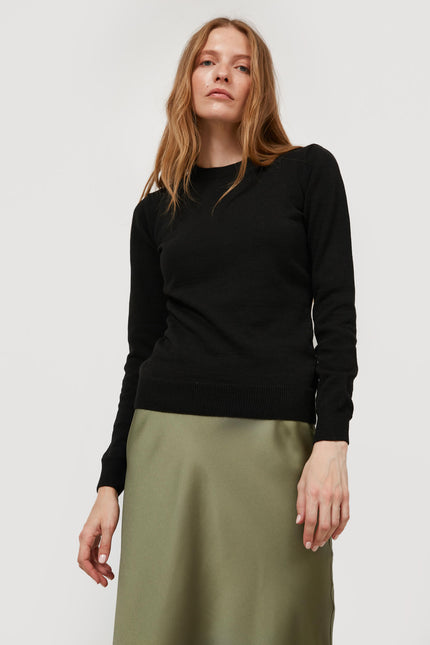 KNITTED BLACK SWEATER WITH WOOL