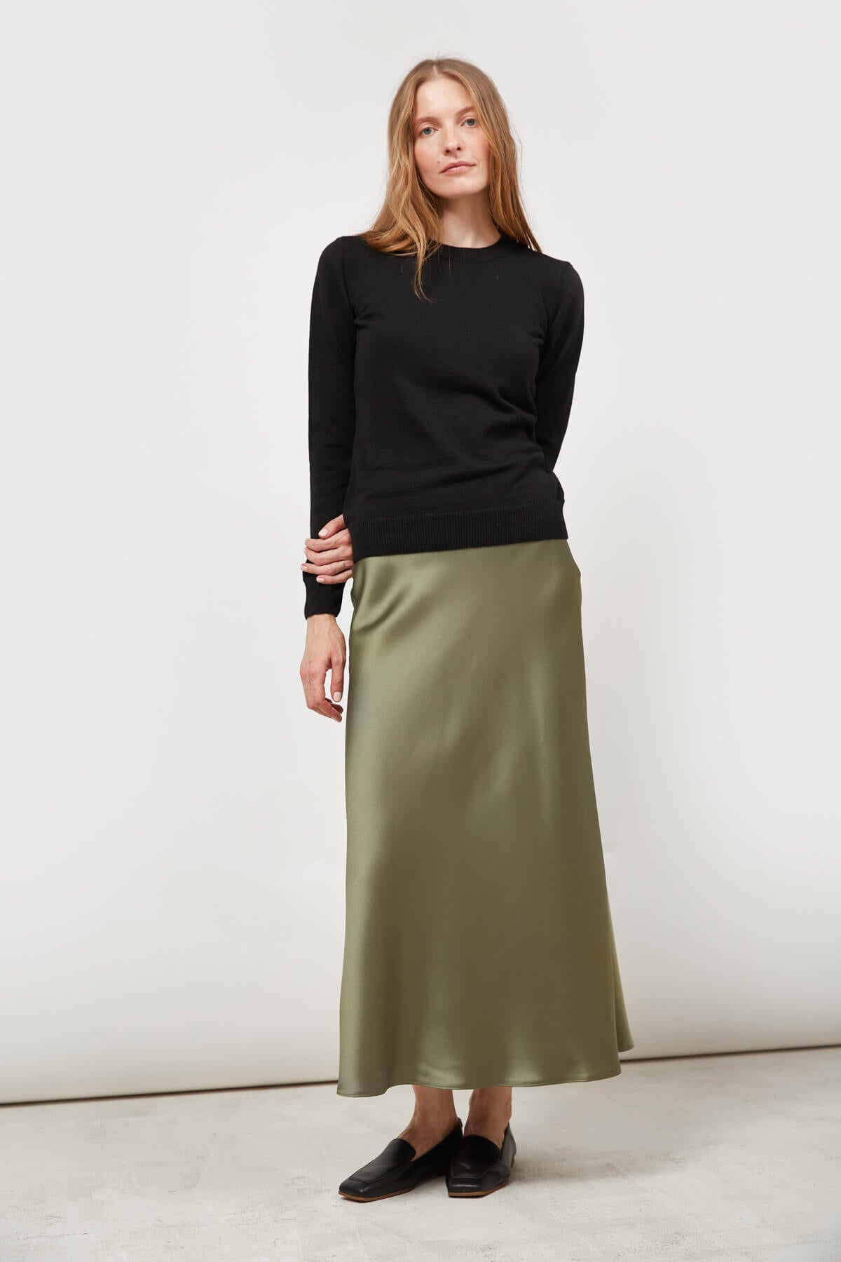 KNITTED BLACK SWEATER WITH WOOL
