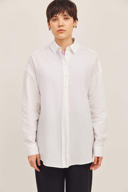 LOOSE-FIT WHITE COTTON SHIRT WITH LINEN