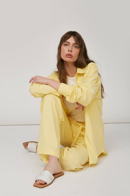 LOOSE-FIT LINEN SHIRT