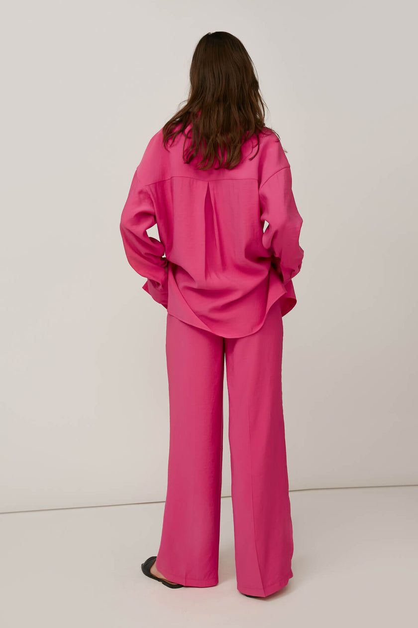 WIDE ELONGATED