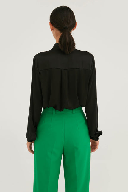 LOOSE-FIT BLACK SHIRT IN SATIN