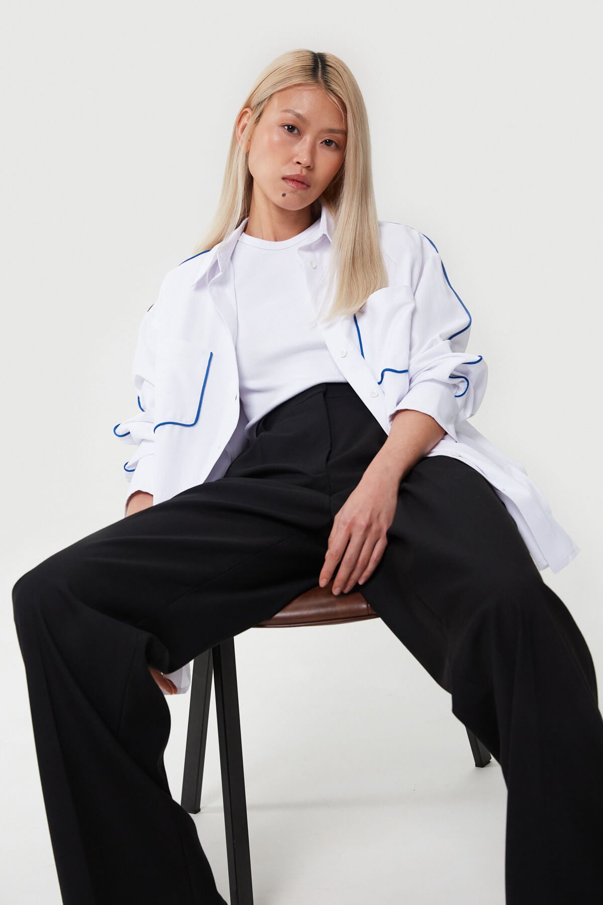 REGULAR FIT WHITE COTTON SHIRT WITH CONTRAST EDGING