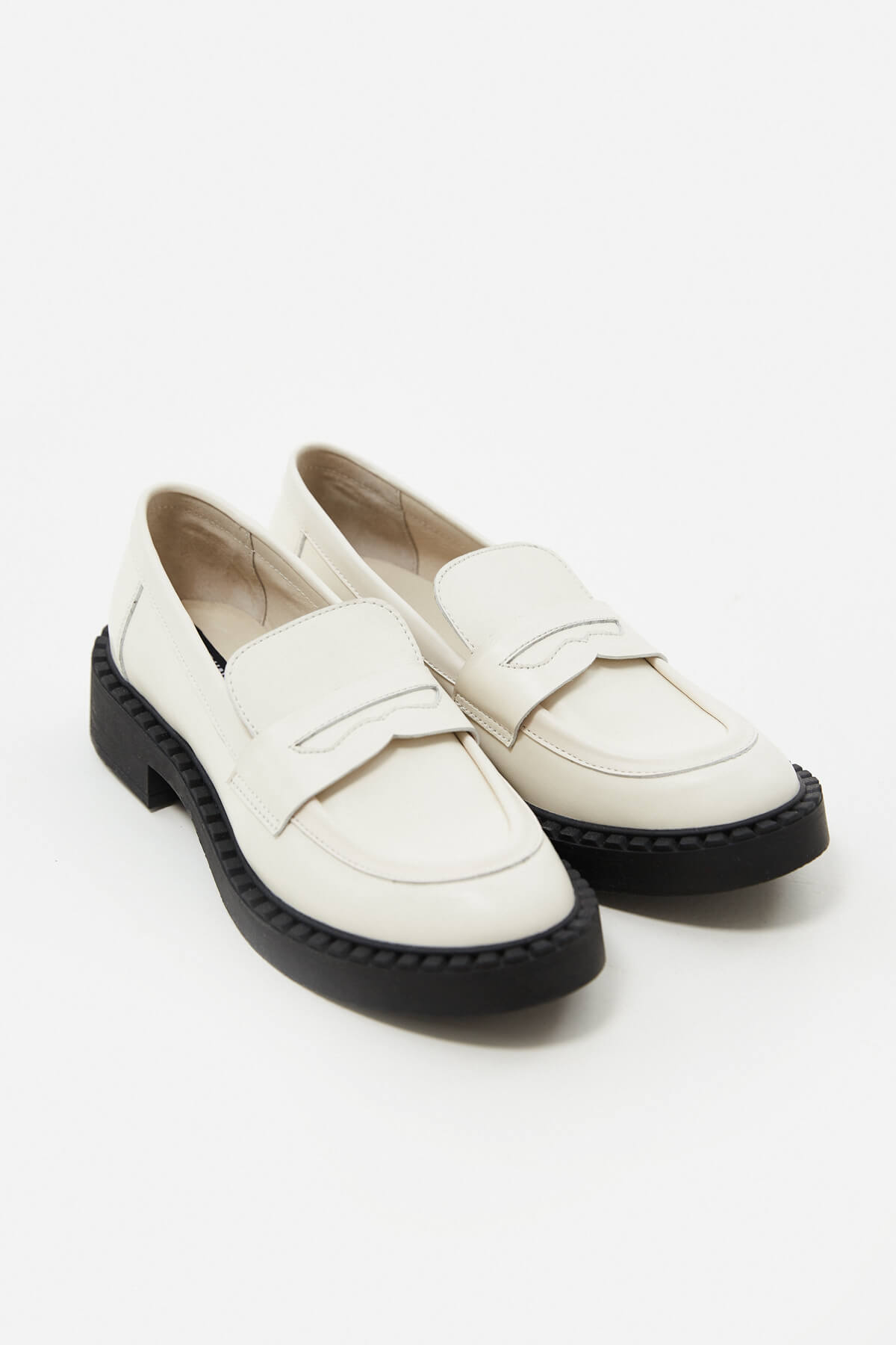 LOAFERS ON A MASSIVE SOLE MADE OF GENUINE LEATHER