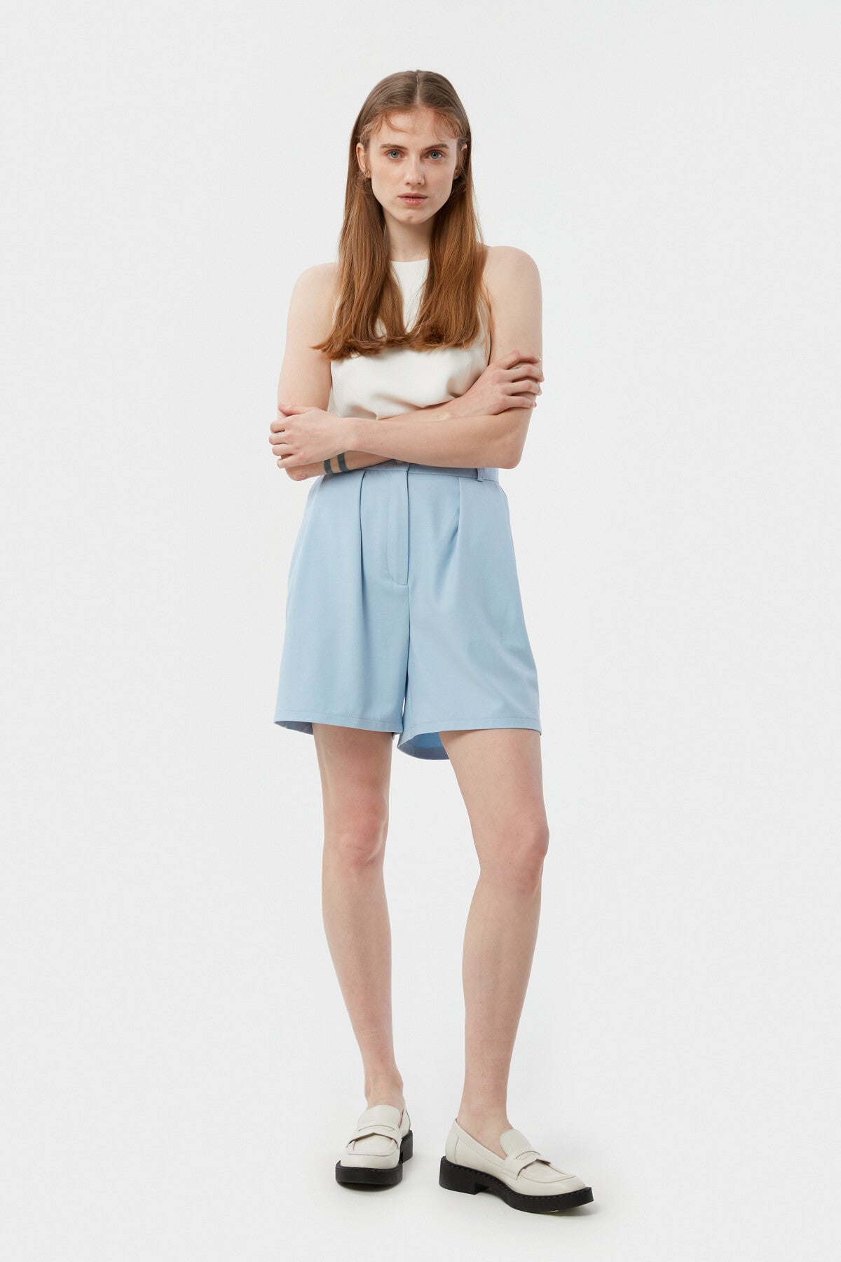 SHORTS MADE OF SUIT FABRIC