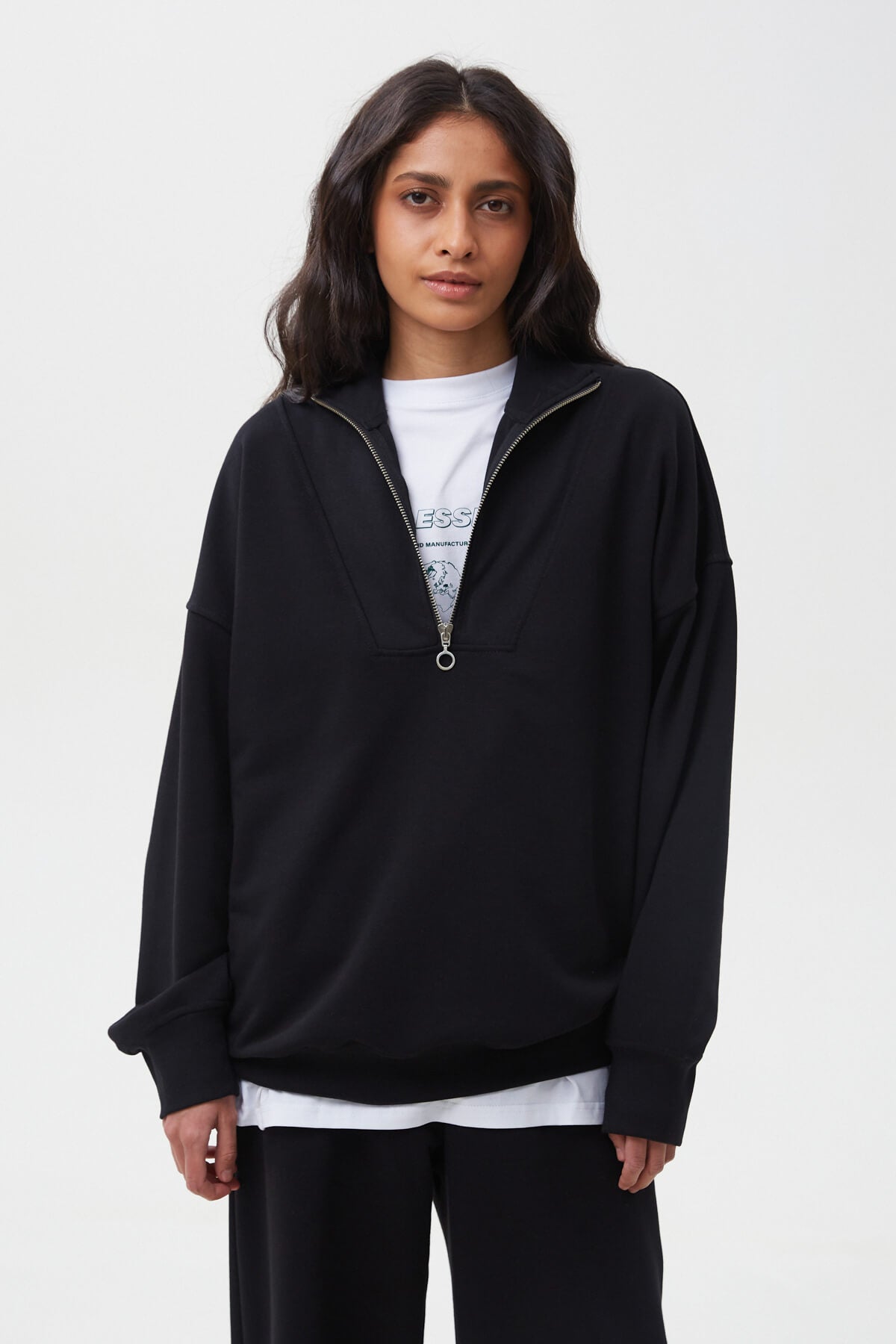 SWEATSHIRT WITH ZIPPED COLLAR