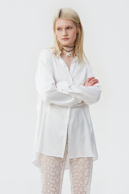 MILKY LOOSE-FIT ELONGATED SATIN SHIRT