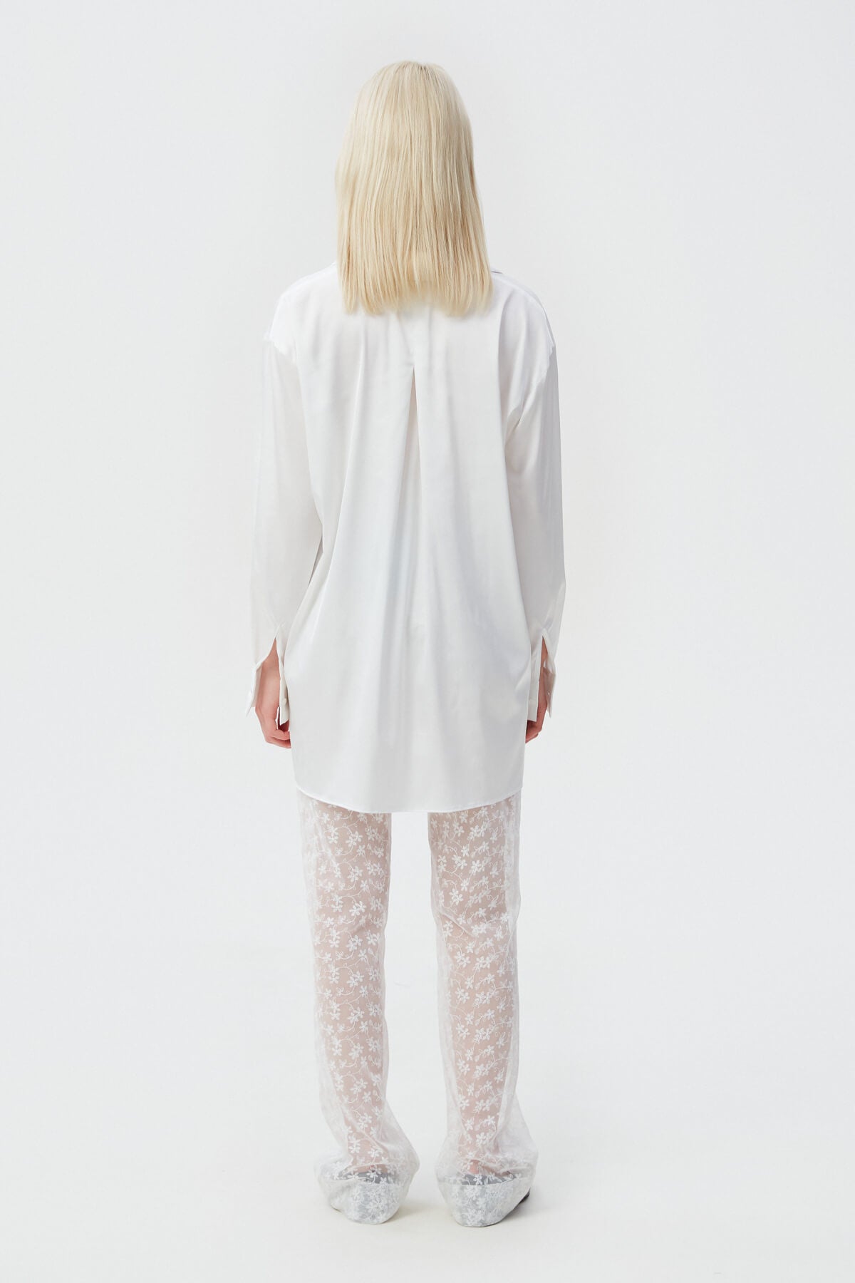MILKY LOOSE-FIT ELONGATED SATIN SHIRT