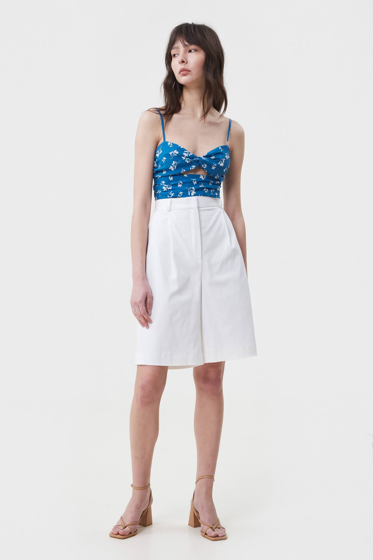 ELONGATED SHORTS