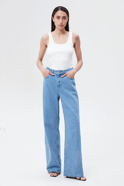 STRAIGHT-CUT JEANS