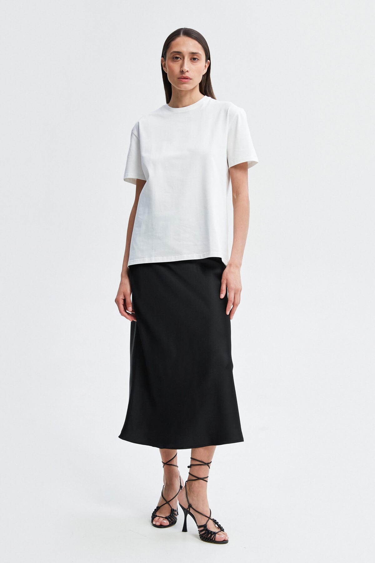 BASIC COTTON T-SHIRT