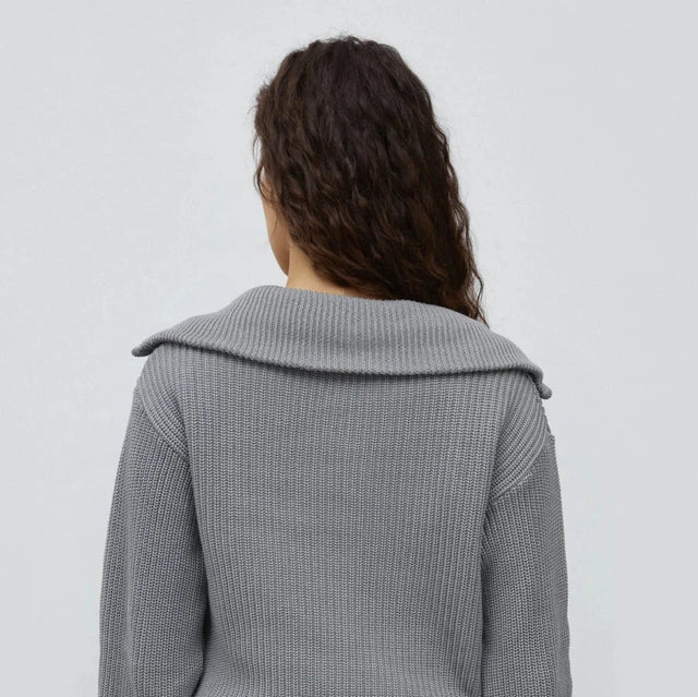 Gray knitted zip sweater with cotton