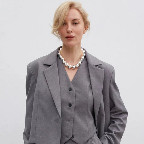 Gray classic cut vest made of viscose