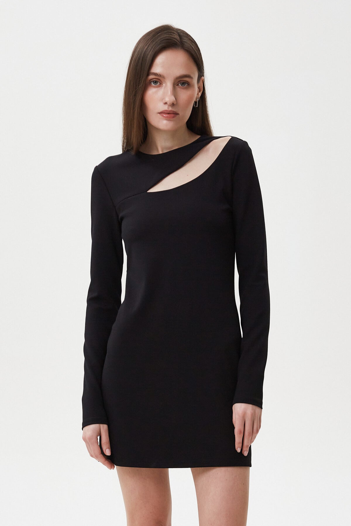 DRESS WITH A SHOULDER CUT OUT