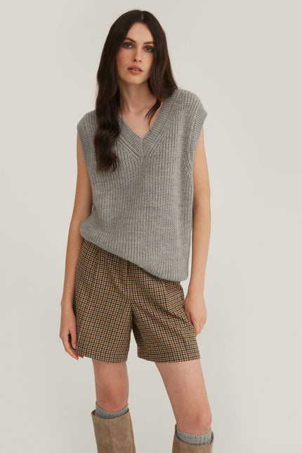 STRAIGHT-CUT ELONGETAED SHORTS