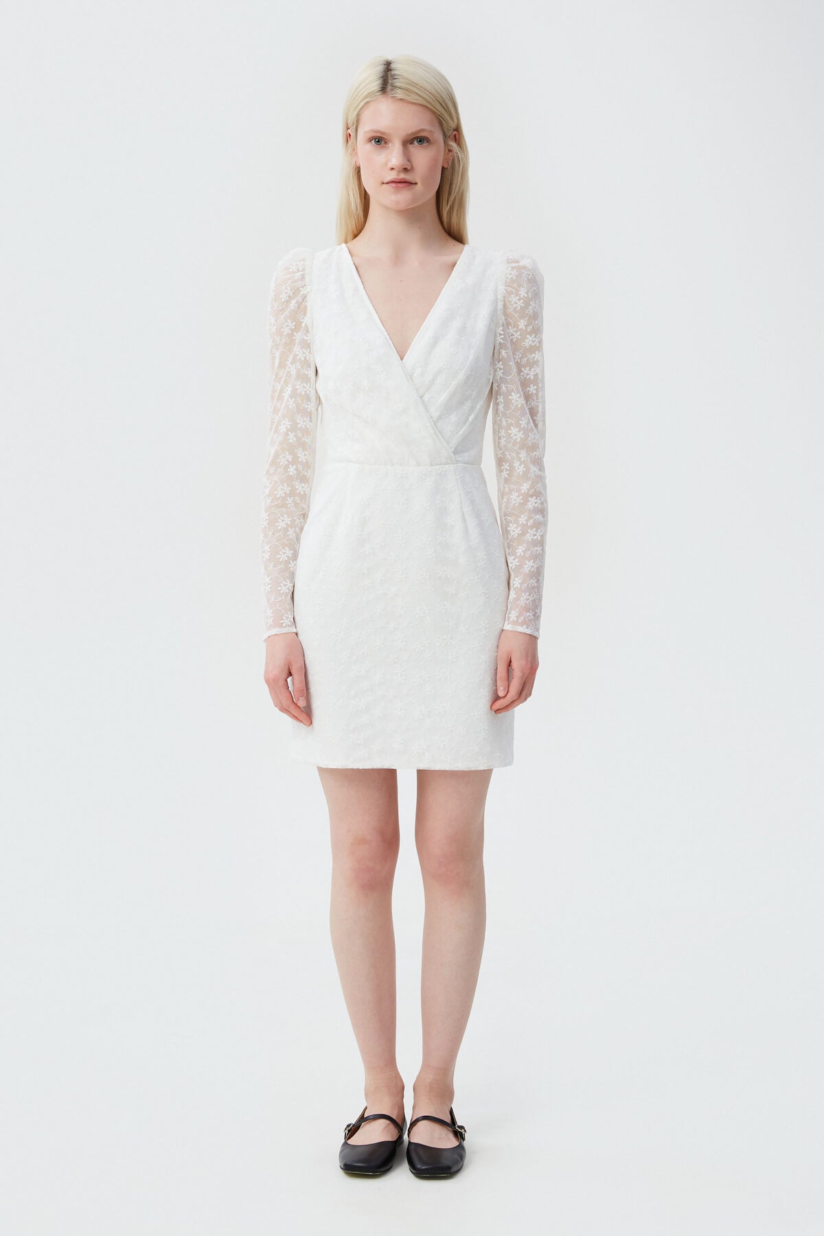 LACED DRESS