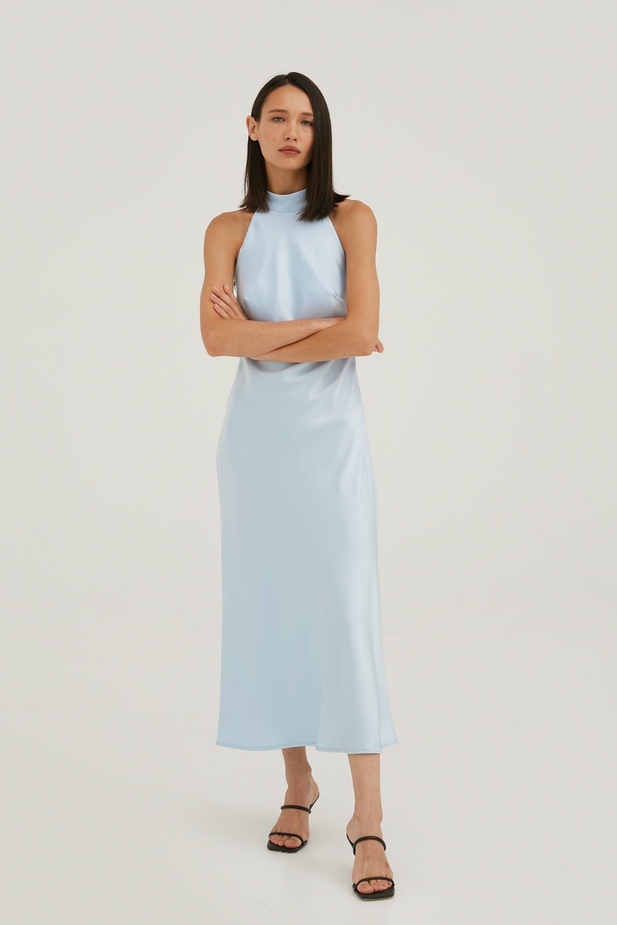 DRESS WITH A HIGH COLLAR