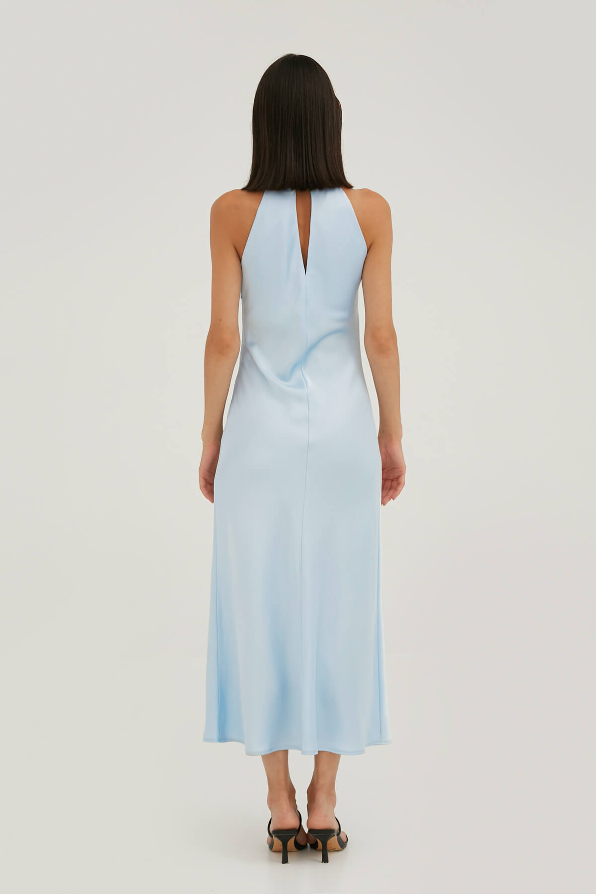 DRESS WITH A HIGH COLLAR