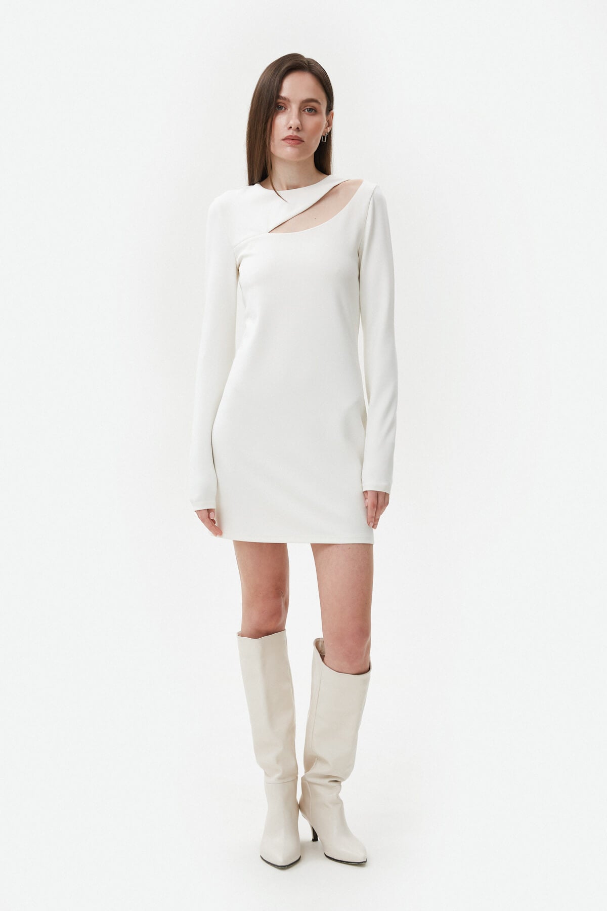 DRESS WITH A SHOULDER CUT OUT