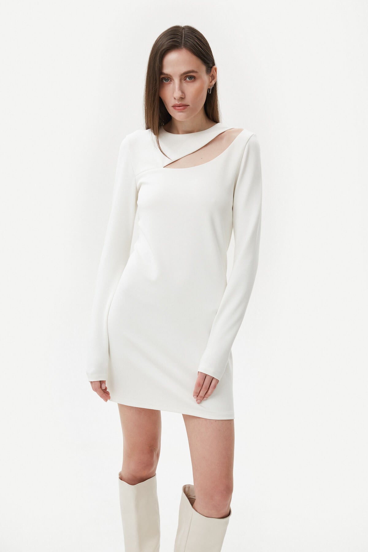 DRESS WITH A SHOULDER CUT OUT